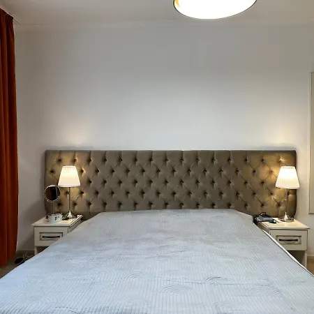 Apartamento Vintage De Lux, Location, 2bdr Grand Monastery, *