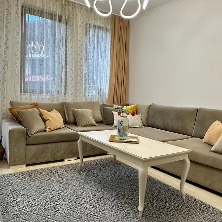 Vintage De Lux, Location, 2bdr Grand Monastery, Apartamento *